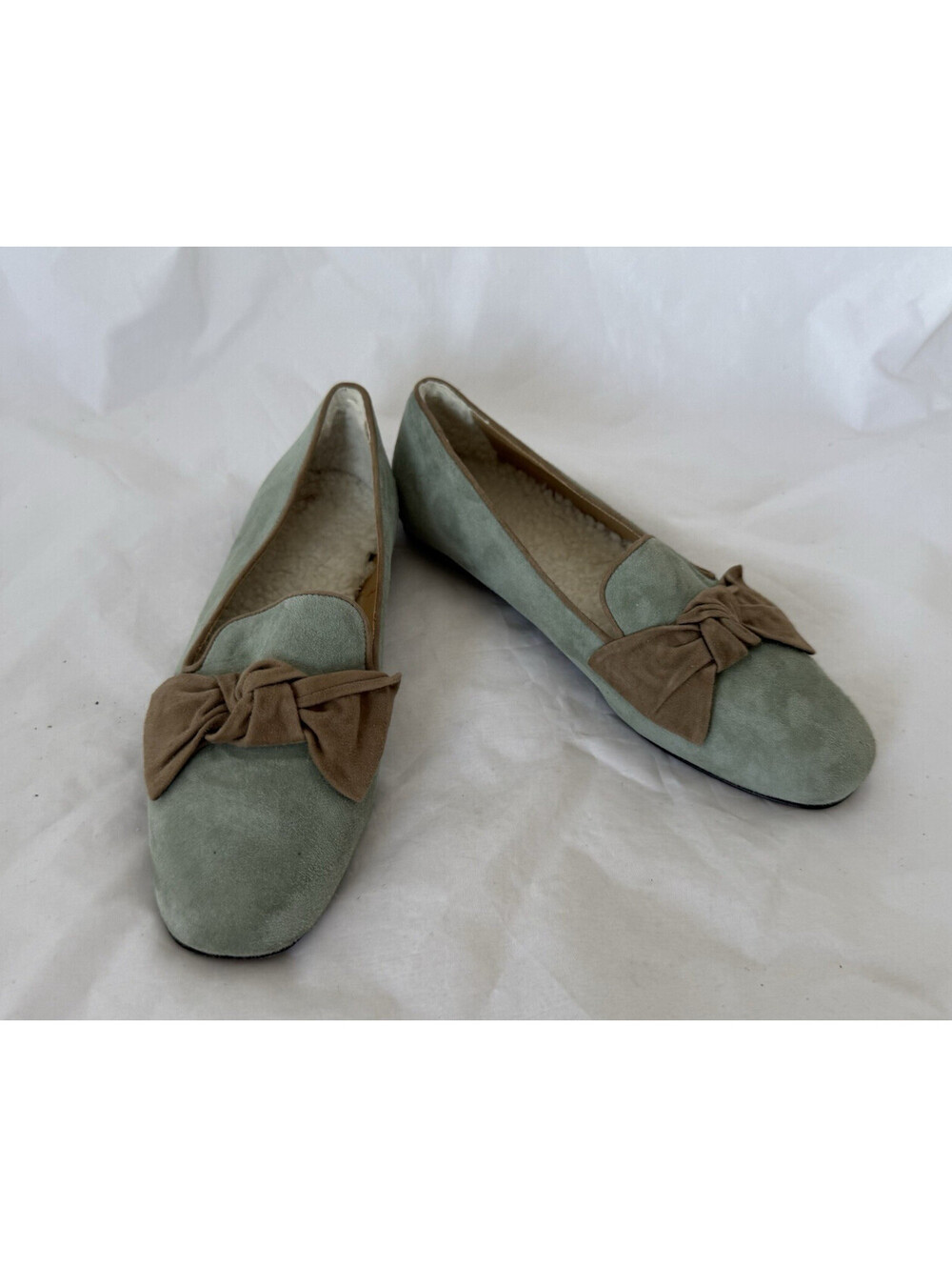 UGG Lunetta Bow Tie Loafers Size 7 Blue Green Suede Tan Bow Luxury Collection